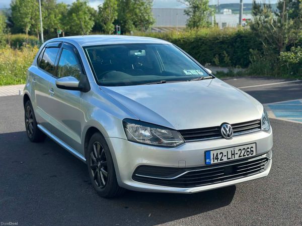 Volkswagen Polo Hatchback, Petrol, 2014, Silver