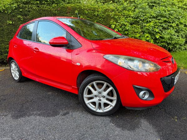 Mazda Mazda2 Hatchback, Petrol, 2011, Red