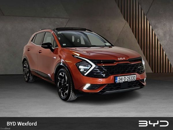 Kia Sportage SUV, Diesel Hybrid, 2024, Orange