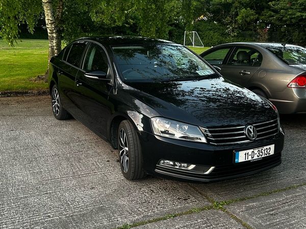 Volkswagen Passat Saloon, Diesel, 2011, Black