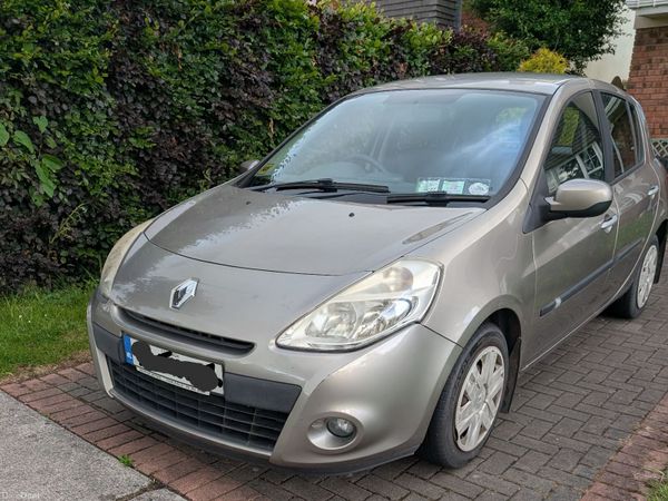Renault Clio Hatchback, Ethanol Petrol, 2010, Gold
