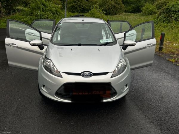 Ford Fiesta Hatchback, Diesel, 2012, Silver
