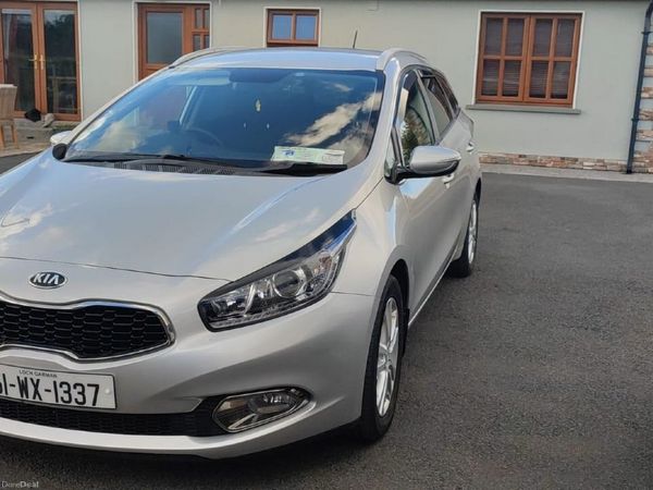 Kia Ceed Estate/Jeep, Diesel, 2015, Silver
