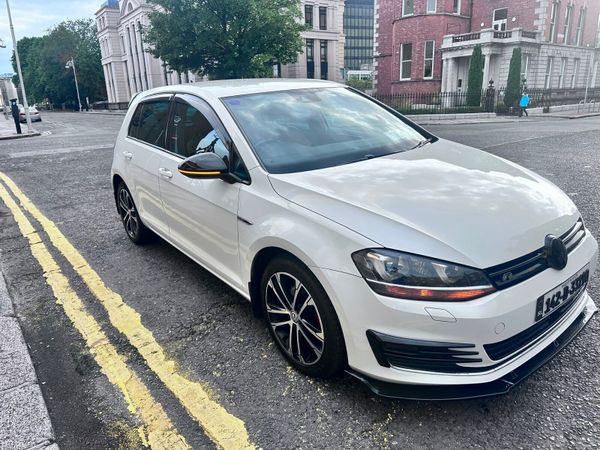 Volkswagen Golf Hatchback, Petrol, 2014, White