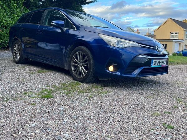 Toyota Avensis Estate, Diesel, 2018, Blue