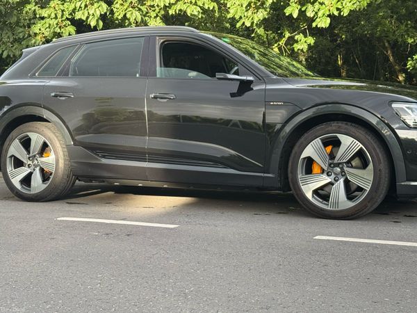 Audi e-tron Estate/Jeep, Electric, 2019, Black