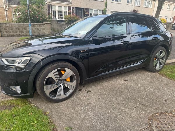 Audi e-tron Estate/Jeep, Electric, 2019, Black
