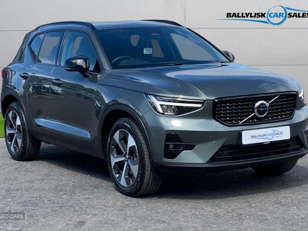 Volvo XC40 SUV, Petrol Hybrid, 2026, Green
