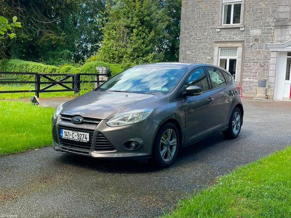 Ford Focus Hatchback, Diesel, 2014, Brown