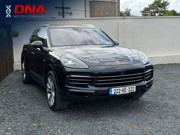Porsche Cayenne SUV, Petrol Plug-in Hybrid, 2022, Blue