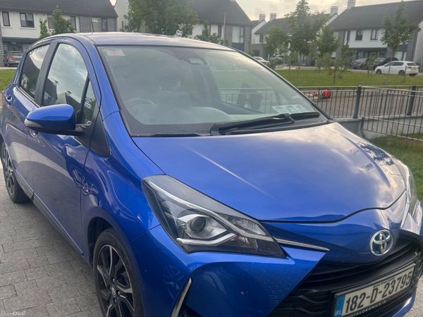 Toyota Yaris Hatchback, Petrol Hybrid, 2018, Blue