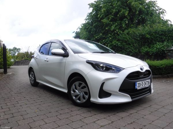 Toyota Yaris Hatchback, Petrol Hybrid, 2020, White