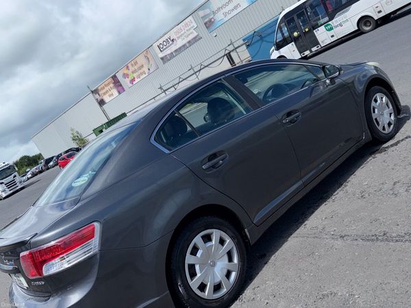 Toyota Avensis Saloon, Diesel, 2011, Grey