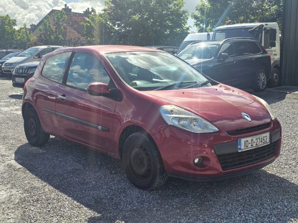 Renault Clio Hatchback, Gas, 2010, Red