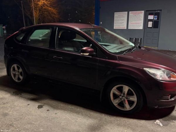 Ford Focus Hatchback, Petrol, 2008, Purple