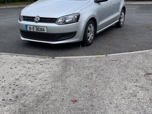 Volkswagen Polo Hatchback, Petrol, 2010, Silver