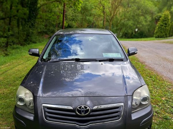 Toyota Avensis Saloon, Petrol, 2009, Grey