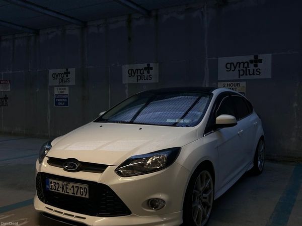 Ford Focus Hatchback, Diesel, 2013, White