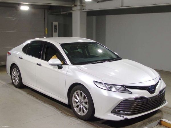 Toyota Camry Saloon, Petrol Hybrid, 2021, White