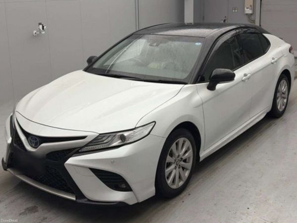 Toyota Camry Saloon, Petrol Hybrid, 2021, White