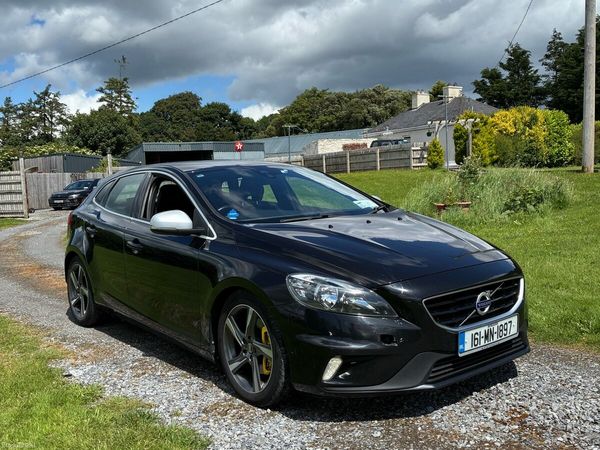 Volvo V40 Hatchback, Diesel, 2016, Black