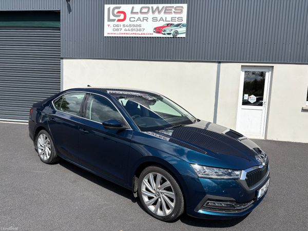 Skoda Octavia Saloon, Diesel, 2021, Blue