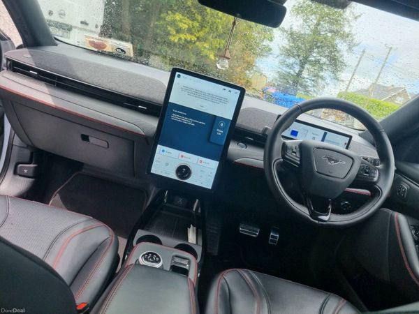 Ford Mustang Mach-E Hatchback, Electric, 2021, White