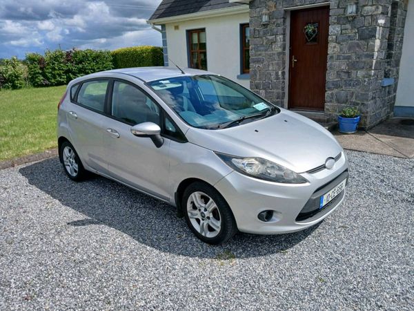 Ford Fiesta Hatchback, Diesel, 2010, Silver