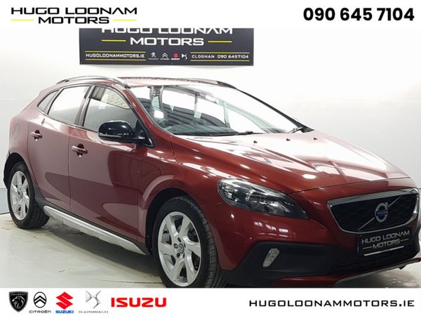 Volvo V40 Hatchback, Diesel, 2016, Red