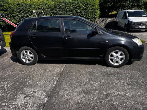 Toyota Corolla Hatchback, Petrol, 2006, Black