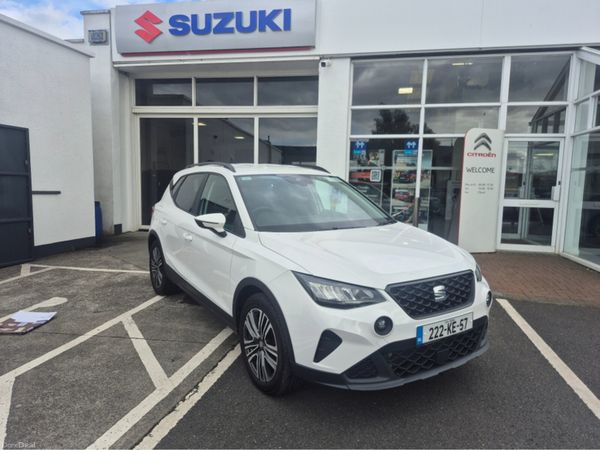 SEAT Arona Hatchback, Petrol, 2022, White