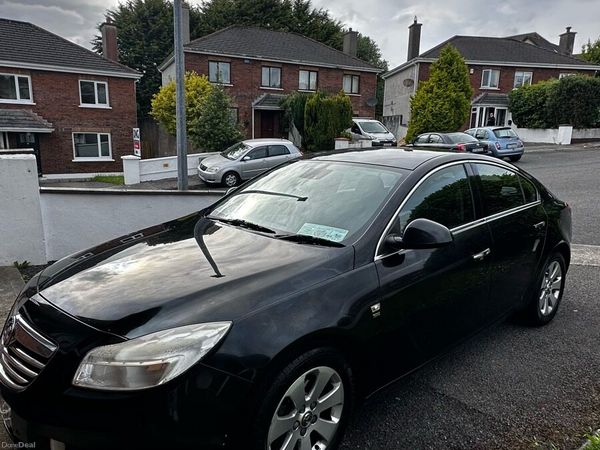 Vauxhall Insignia Hatchback, Diesel, 2011, Black