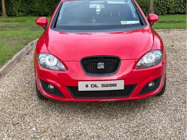 SEAT Leon Hatchback, Diesel, 2011, Red