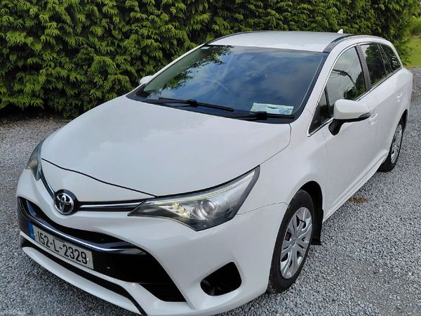 Toyota Avensis Estate, Diesel, 2015, White