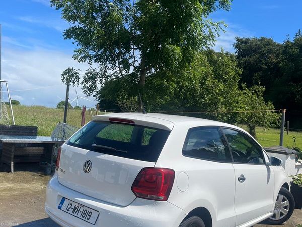 Volkswagen Polo Hatchback, Petrol, 2012, White