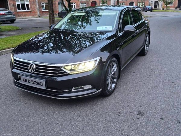 Volkswagen Passat Saloon, Diesel, 2019, Black