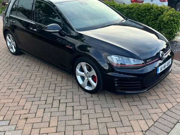 Volkswagen Golf Hatchback, Petrol, 2014, Black
