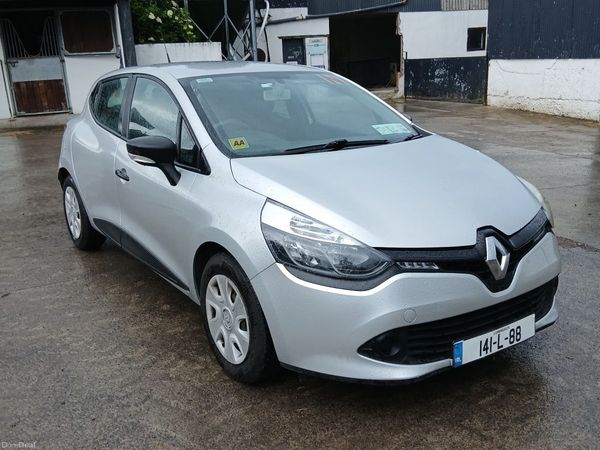 Renault Clio Hatchback, Petrol, 2014, Silver