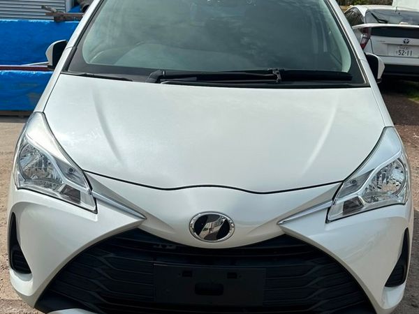 Toyota Vitz Hatchback, Petrol, 2017, Blue