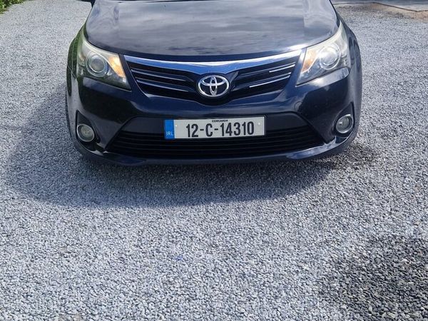 Toyota Avensis Saloon, Diesel, 2012, Grey