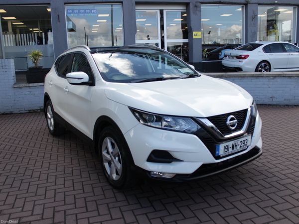 Nissan Qashqai MPV, Petrol, 2019, White
