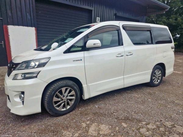 Toyota Vellfire MPV, Petrol Hybrid, 2013, Gold