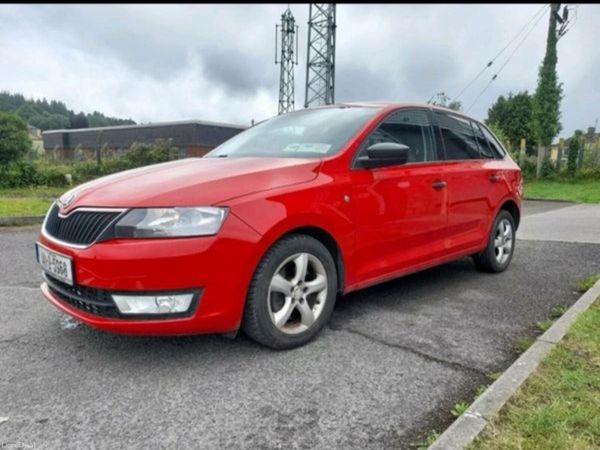 Skoda Rapid Hatchback, Diesel, 2014, Red