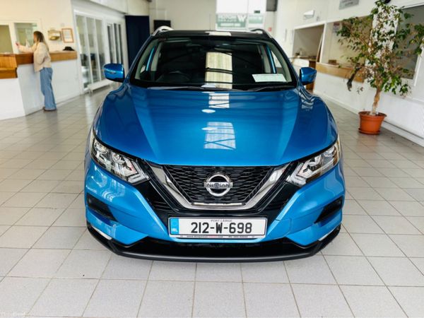 Nissan Qashqai MPV, Petrol, 2021, Blue