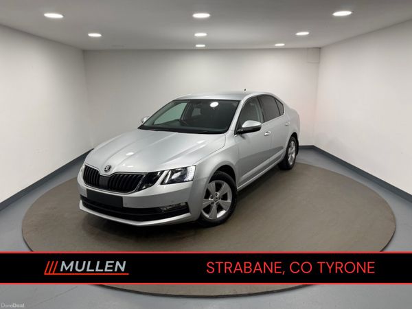 Skoda Octavia Hatchback, Diesel, 2019, Silver