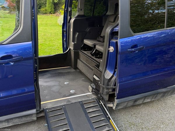 Ford Tourneo Connect MPV, Diesel, 2015, Blue