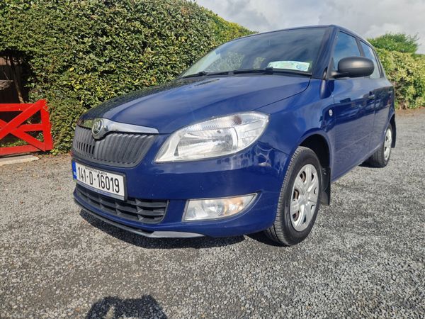 Skoda Fabia Hatchback, Petrol, 2014, Blue