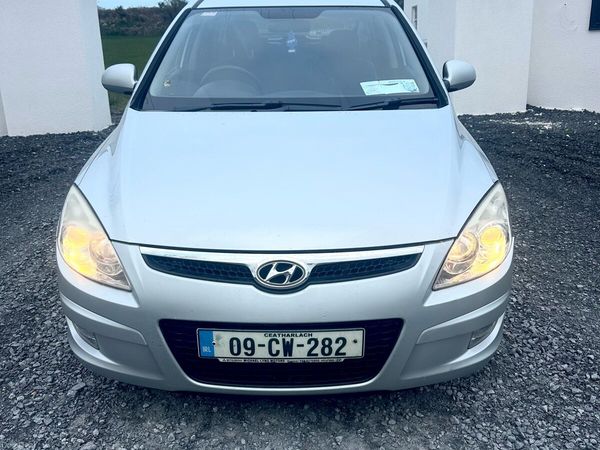 Hyundai i30 Hatchback, Diesel, 2009, Silver