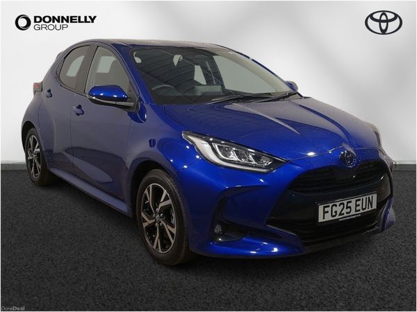 Toyota Yaris Hatchback, Petrol Hybrid, 2025, Blue