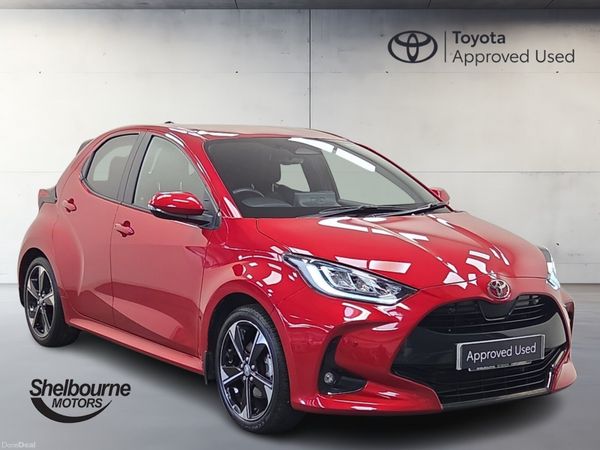 Toyota Yaris Hatchback, Petrol Hybrid, 2025, Red